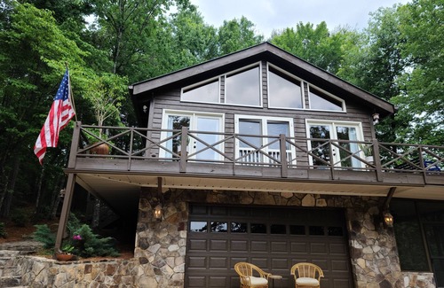 Lakemont Casa | Private Mountain Treehouse w/ Open floor plan & Lake Rabun Views