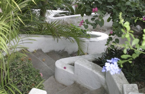 La Cruz de Huanacaxtle Villa | Habitación privada con cama doble, baño con ducha y patio