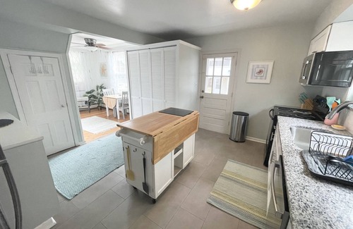 Northeast Virginia Beach Casa | Private North End Beach House-1 Block From Ocean!