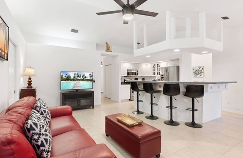 Sebastian Highlands Casa | Private Oasis! Heated Pool, Lanai with Poolside Bathroom, Grill, Mins to Beach!