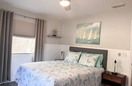 Steinhatchee Casa | Newly renovated!! Walk to marina - covered boat parking, private lake with kayak