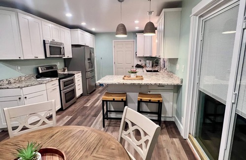 Manteo Casa | Private Oasis - Pool, 4BR, 3BA, Pet Friendly Home on 1 Acre