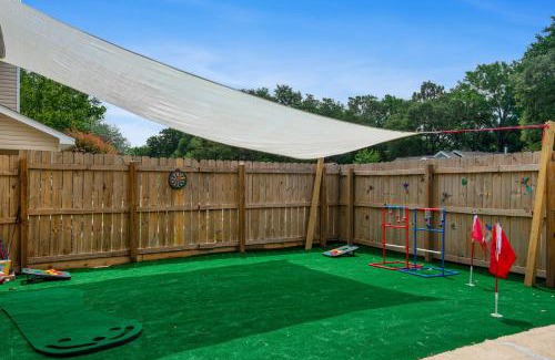 Northeast Pensacola Casa | Private oasis, Pool, Downtown PNS & Beach 3BR-2,5BT