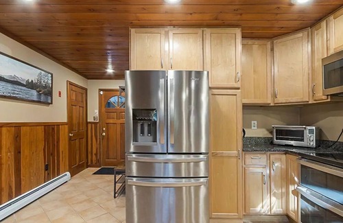 Silver Lake Casa | Private oasis with game room + hot tub! 5Bed/3Bath