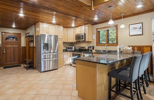 Silver Lake Casa | Private oasis with game room + hot tub! 5Bed/3Bath