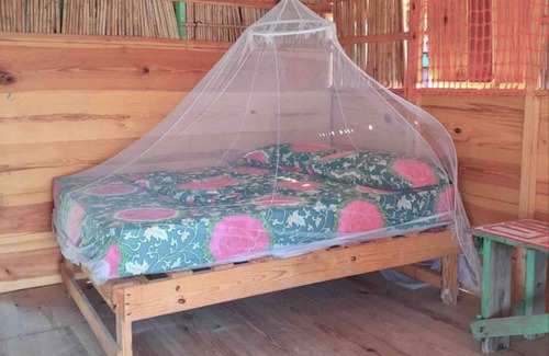 Carti Tupile Hotel | Private Ocean-Front Cabin with private bathroom on San Blas Island