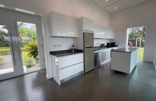 Sámara Villa | Villa Del Cielo- 3H-Mar/Jungle/Jardin Vistas- Privado- Minutos a Playa y Samara.