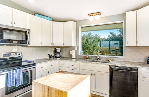 Copalis Beach Casa | Private ocean view escape with large deck, WiFi, & wood-burning fireplace