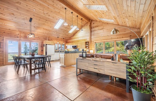 Port Angeles Cabina | New! Private, ocean view cabin close to ONP; hot tub/ gameroom