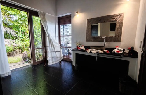 Port Glaud Villa | Private Ocean View Villa 2.nn