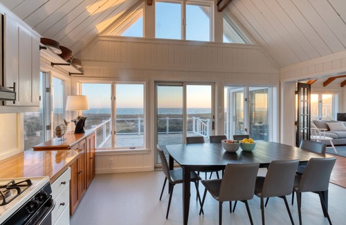 Madequecham Casa | Private Oceanfront 3BR Cottage