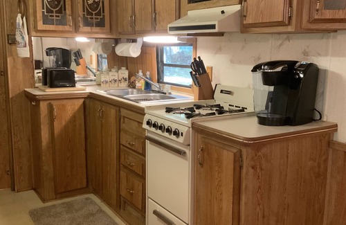 Fort White Casa | Private one acre wooded lot close to Ichetucknee Springs State Park