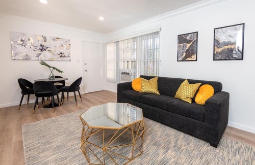 Hollywood Hills West Apartamento | Private Paradise 1 BR Apartment near Sunset Blvd