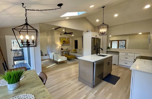 Coventry Casa | Private, Peaceful & Exquisite LAKE FRONT Property w EXPANSIVE HEATED POOL