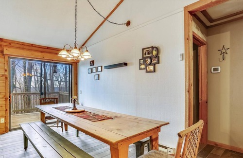 Old Timberline Casa | Establecimiento que acepta mascotas privada para una escapada de montaña asequible!