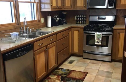 Columbus Casa | Private pet friendly house close to TIEC/Saluda/Asheville/Lake Lure