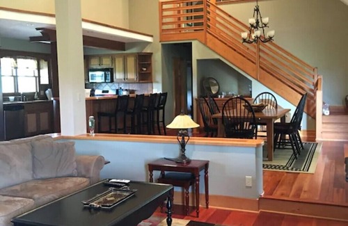Columbus Casa | Private pet friendly house close to TIEC/Saluda/Asheville/Lake Lure