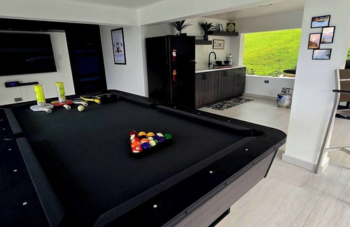 Zarzal Casa | Private Pickleball Oasis + Pool – 15 Min to Beaches & El Yunque, 30 Min Airport