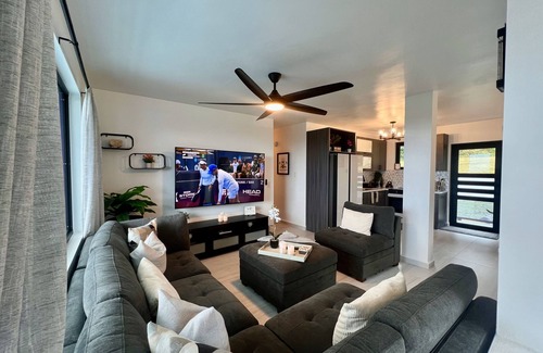 Zarzal Casa | Private Pickleball Oasis + Pool – 15 Min to Beaches & El Yunque, 30 Min Airport