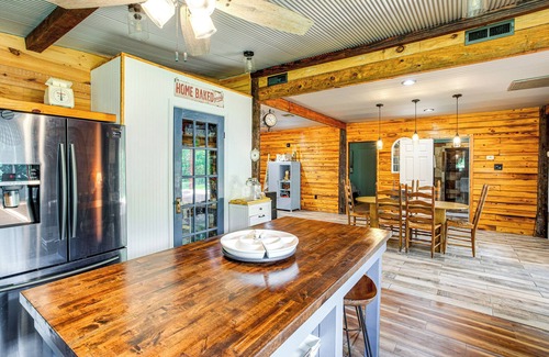 Orangeburg County Cabina | Private Pond & Large Yard: Unique Cabin in Norway!