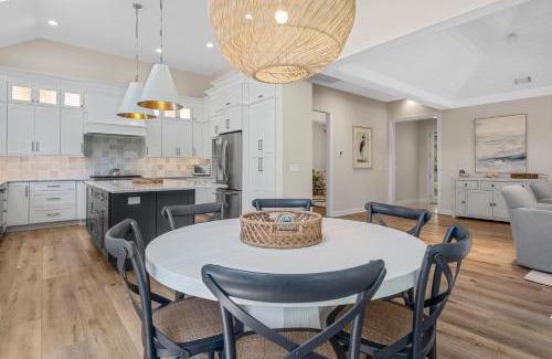 Heritage Woods Casa | Private Pool - 5 Min Bike Ride to Beach - 4 W Garrison Pl