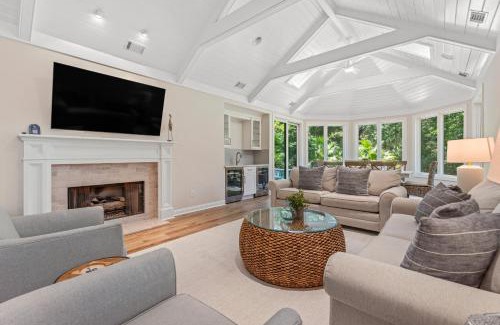 Heritage Woods Casa | Private Pool - 5 Min Bike Ride to Beach - 4 W Garrison Pl