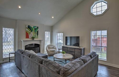 Richardson Casa | Private Pool and Hot Tub Richardson Family Retreat!