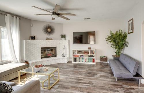 Pumpkin Center Casa | Private Pool and Patio Pet-Friendly Bakersfield Gem