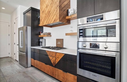 Hurricane Casa | Private Pool and Spa with EV Charging, BBQ Grill!