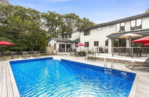 Hampton Bays Casa | Private Pool and Tennis-Large Newly Renovated Hampton Haven