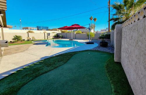 Lake Havasu City Casa | Private Pool and Patio Modern Lake Havasu Home!