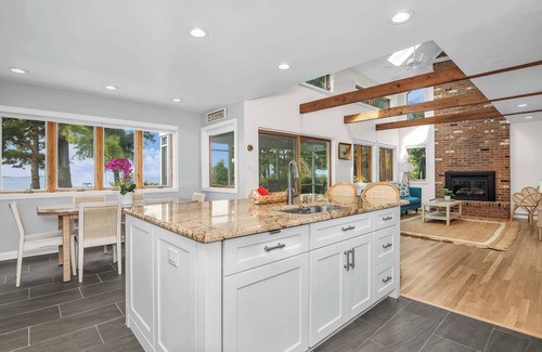 Royal Oak Casa | Private Pool and Waterfront for the Whole Crew