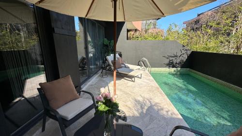 Playa Paraiso Apartamento | Private Pool Apartment in Tulum Hotel Zone - Beach Club