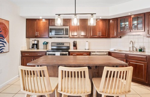 Whitfield Casa | Private Pool, Arcade, AirHockey, Near Downtown SRQ