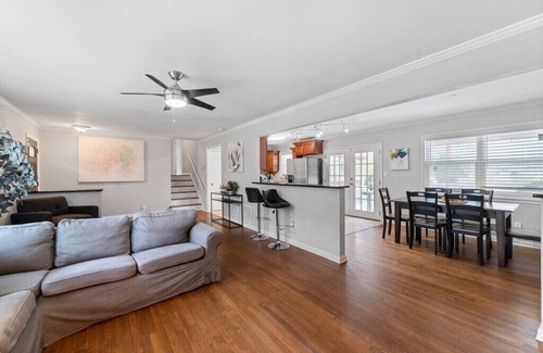 Decatur Casa | The Atlanta Chill Spot 5 BDR, Capacidad 14 + Piscina privada