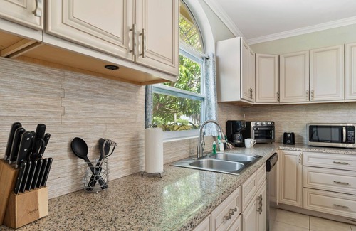 Washington Casa | Private Pool! BBQ! 5 MIN TO BEACH!