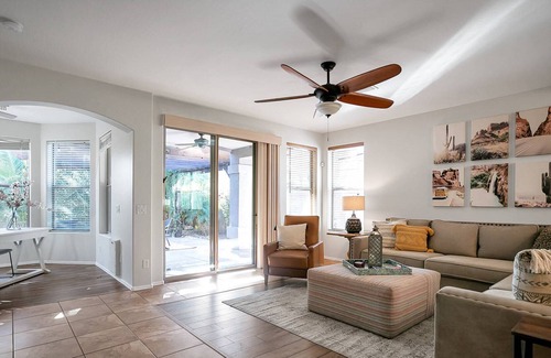 Tramonto Casa | Private Pool, BBQ, WIFI + Community Heated Pools/Spa/Tennis, Basketball & Volleyball Courts & Parks!