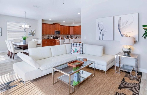 Bay Lake Villa | Private pool/Communal Facilities/themed bedrooms