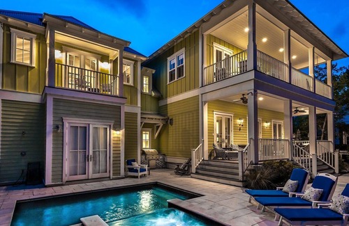 Forest District Casa | ¡Piscina privada! ¡Distrito de Forrest! ¡Parrilla de gas! ¡Carro de golf!
