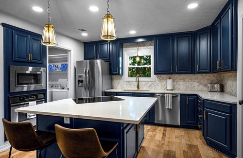 Grand Prairie Casa | Private pool, game room minutes from AT&T, Globe Life and 6 flags.