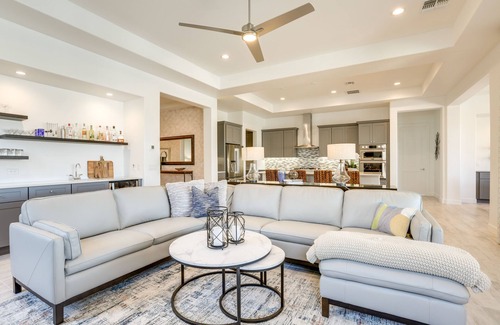 Palm Valley Casa | Private Pool & Grill: Modern Goodyear Retreat