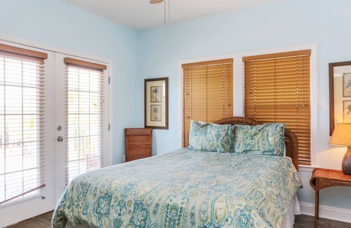 Seagrass Casa | Private Pool, Gulf View in Gated Community ~ Love You More