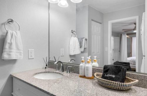 Sun Bay South Casa | Private Pool, Hammock, Newly Renovated Home!