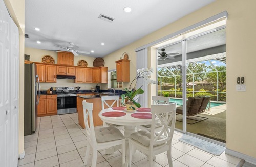 Trailer Estates Casa | Private Pool Home Hideaway in Palm Aire. Close to all Sarasota has to offer.