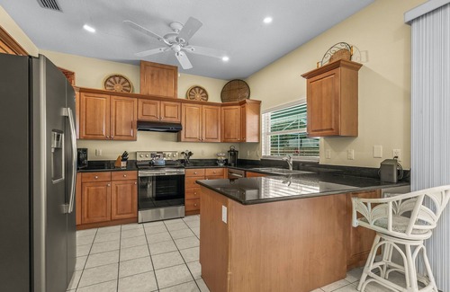 Trailer Estates Casa | Private Pool Home Hideaway in Palm Aire. Close to all Sarasota has to offer.