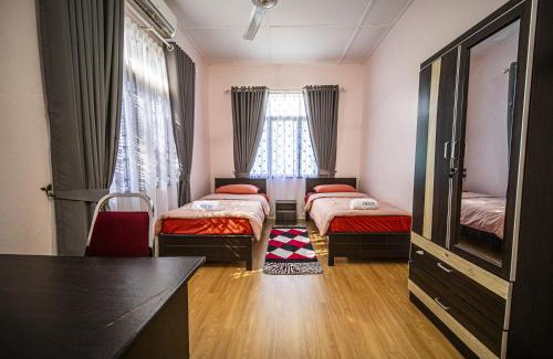 Kampung Chicha Casa | Private Pool Homestay Al-Qari