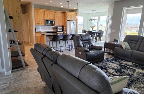 Desert Aire Casa | Private Pool, Hot tub & large yard just waiting for you to enjoy.