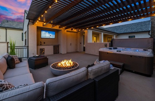 Hurricane Casa | Private Pool, Hot tub, 20 Guests, Central Location