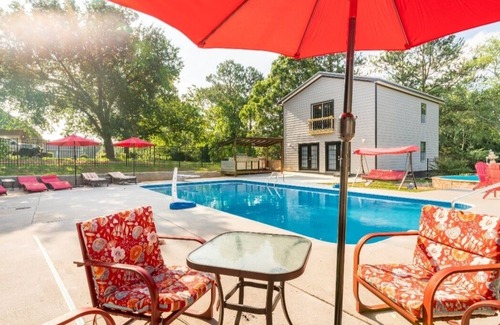Jonesboro Casa | Private Pool House and Pool Outdoor Oasis