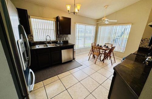 Eagle Pointe South Casa | Private Pool House With Lake View, Near All Famous Attractions!
